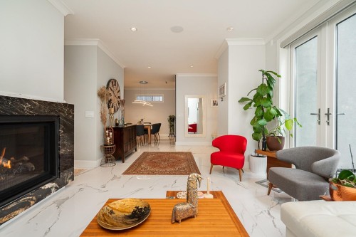4365 Mountain Highway, North Vancouver, BC - Indoor Photo Showing Living Room With Fireplace
