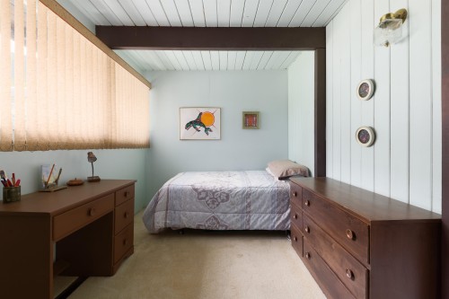 4568 Marineview Crescent, North Vancouver, BC - Indoor Photo Showing Bedroom