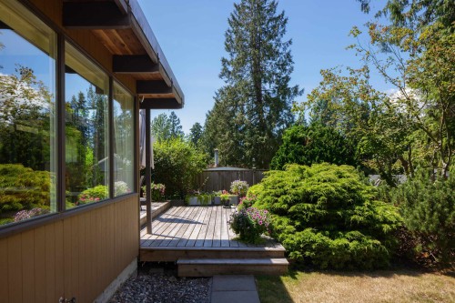 4568 Marineview Crescent, North Vancouver, BC - Outdoor