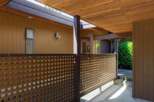 4568 Marineview Crescent, North Vancouver, BC - Outdoor With Deck Patio Veranda With Exterior