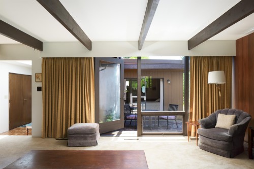 4568 Marineview Crescent, North Vancouver, BC - Indoor