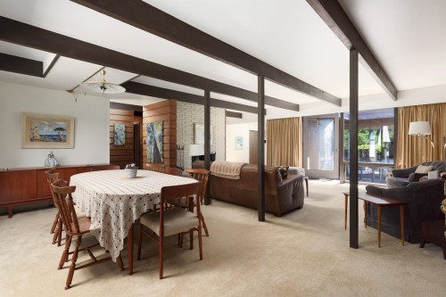 4568 Marineview Crescent, North Vancouver, BC - Indoor Photo Showing Dining Room