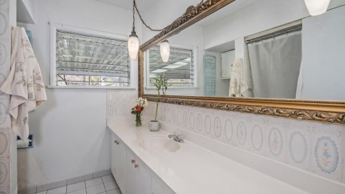5433 Ash Street, Vancouver, BC - Indoor Photo Showing Bathroom