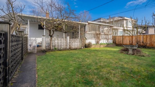 5433 Ash Street, Vancouver, BC - Outdoor
