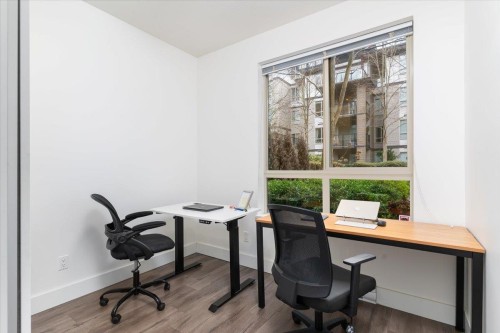 112-7478 Byrnepark Walk, Burnaby, BC - Indoor Photo Showing Office
