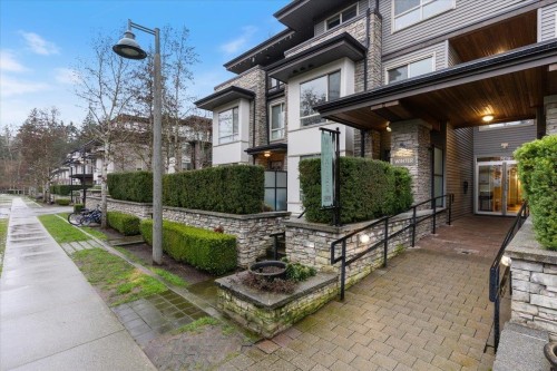 112-7478 Byrnepark Walk, Burnaby, BC - Outdoor