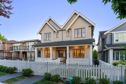 2578 4th Avenue E Vancouver, BC V5M 1K3