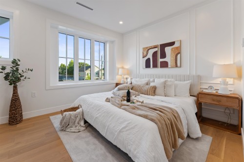 2578 4Th Avenue E, Vancouver, BC - Indoor Photo Showing Bedroom
