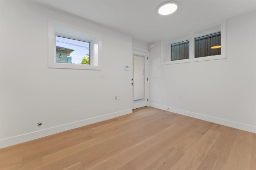 2578 4Th Avenue E, Vancouver, BC - Indoor Photo Showing Other Room