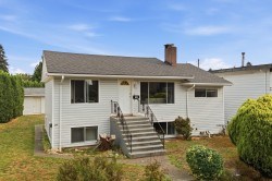 7209 Elwell Street Burnaby, BC V5E 1K7