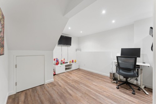 6650 Nelson Avenue, West Vancouver, BC - Indoor Photo Showing Other Room
