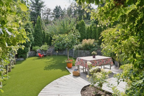 6650 Nelson Avenue, West Vancouver, BC - Outdoor