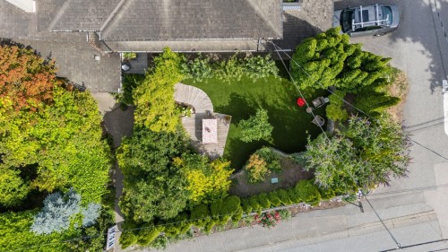 6650 Nelson Avenue, West Vancouver, BC - Outdoor