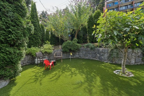 6650 Nelson Avenue, West Vancouver, BC - Outdoor