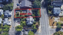 79 12th Avenue W Vancouver, BC V5Y 1T4