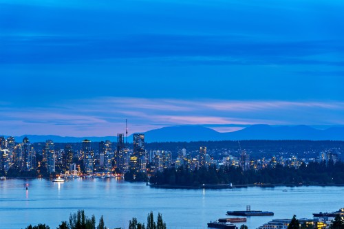 801-120 16th Street W North Vancouver, BC V7M 3N6