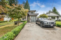 1033 Prospect Avenue  North Vancouver, BC V7R 2M6