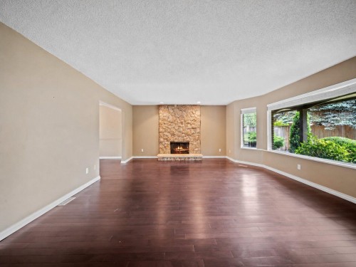4237 Candlewood Drive, Richmond, BC - Indoor Photo Showing Living Room With Fireplace
