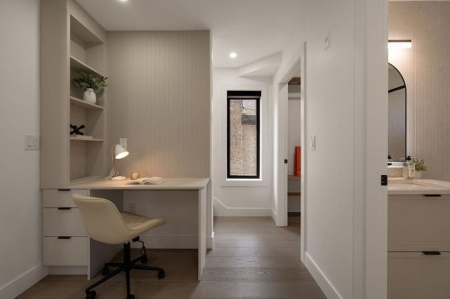 1-2282 8Th Avenue E, Vancouver, BC - Indoor Photo Showing Other Room