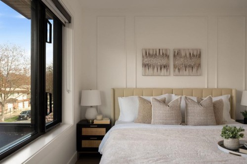 1-2282 8Th Avenue E, Vancouver, BC - Indoor Photo Showing Bedroom