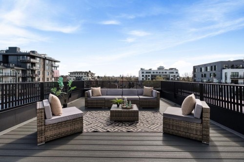 1-2282 8Th Avenue E, Vancouver, BC - Outdoor With Deck Patio Veranda