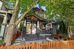10256 243a Street Maple Ridge, BC V2W 1Y3