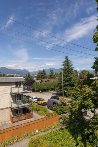 302-391 7Th Avenue E, Vancouver, BC - Outdoor With View