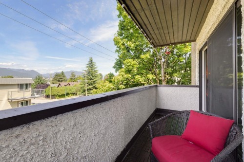 302-391 7Th Avenue E, Vancouver, BC - Outdoor With Exterior