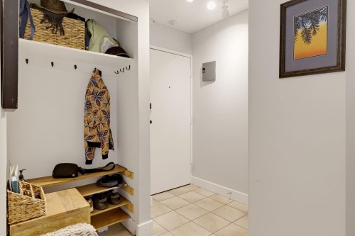 302-391 7Th Avenue E, Vancouver, BC - Indoor Photo Showing Other Room