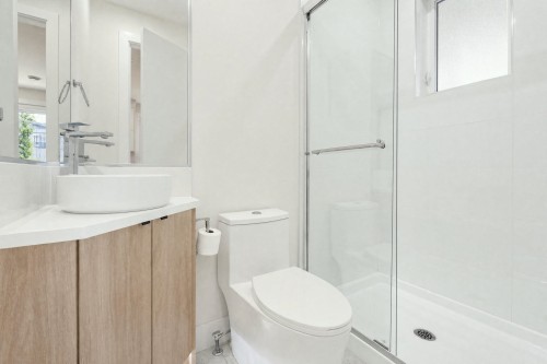 2972 Venables Street, Vancouver, BC - Indoor Photo Showing Bathroom