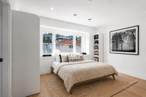 2972 Venables Street, Vancouver, BC - Indoor Photo Showing Bedroom