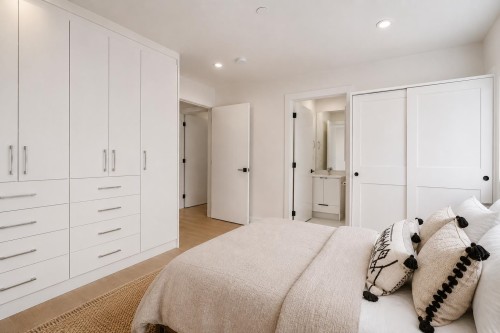 2972 Venables Street, Vancouver, BC - Indoor Photo Showing Bedroom