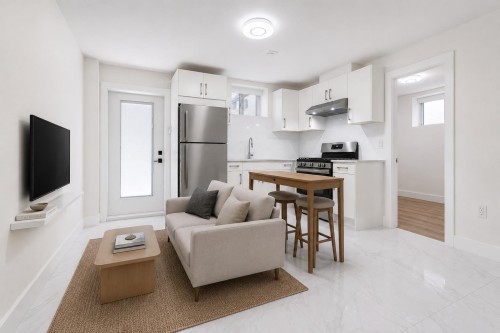 2972 Venables Street, Vancouver, BC - Indoor Photo Showing Kitchen