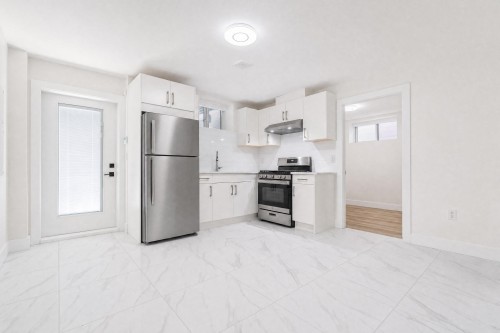 2972 Venables Street, Vancouver, BC - Indoor Photo Showing Kitchen