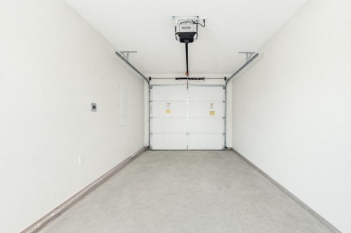 2972 Venables Street, Vancouver, BC - Indoor Photo Showing Garage
