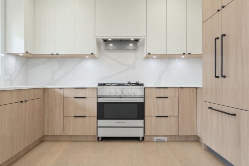 2972 Venables Street, Vancouver, BC - Indoor Photo Showing Kitchen