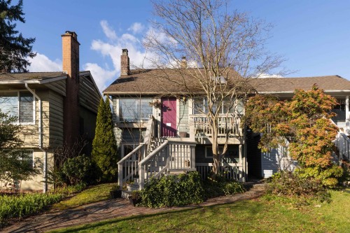 612 4Th Street E, North Vancouver, BC - Outdoor