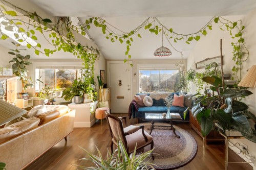 612 4Th Street E, North Vancouver, BC - Indoor Photo Showing Other Room