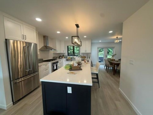 3337 Abbey Lane, Coquitlam, BC - Indoor Photo Showing Kitchen With Stainless Steel Kitchen With Upgraded Kitchen