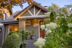 1955 8th Avenue E Vancouver, BC V5N 1T9