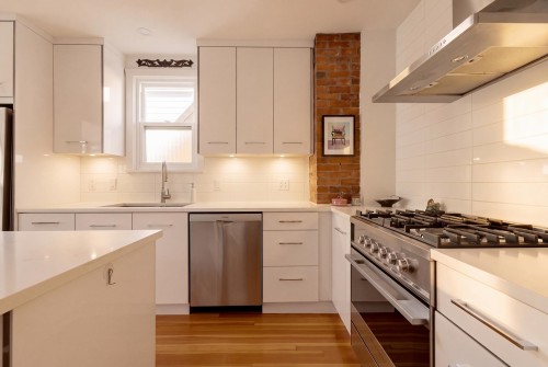 1955 8Th Avenue E, Vancouver, BC - Indoor Photo Showing Kitchen With Upgraded Kitchen