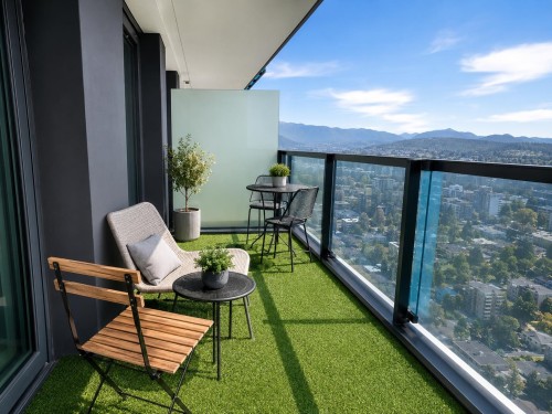 2704-5058 Joyce Street  Vancouver, BC V5R 0J9