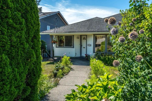 1038 Walls Avenue, Coquitlam, BC - Outdoor