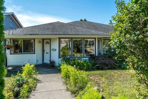 1038 Walls Avenue, Coquitlam, BC - Outdoor