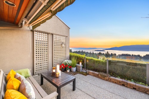 5360 Meadfeild Road, West Vancouver, BC - Outdoor With Deck Patio Veranda