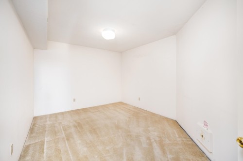5360 Meadfeild Road, West Vancouver, BC - Indoor Photo Showing Other Room