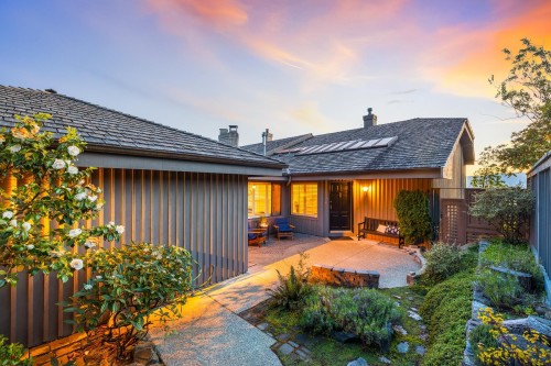 5360 Meadfeild Road, West Vancouver, BC - Outdoor