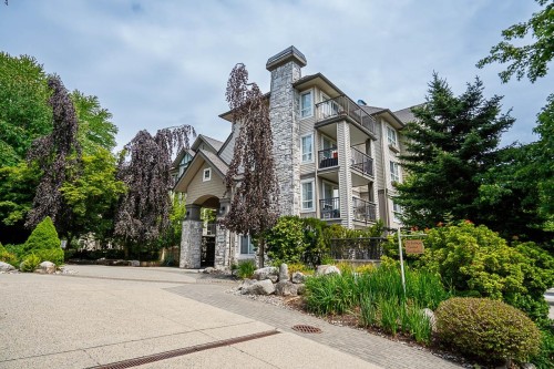 112-1150 29th Street E North Vancouver, BC V7K 3E2