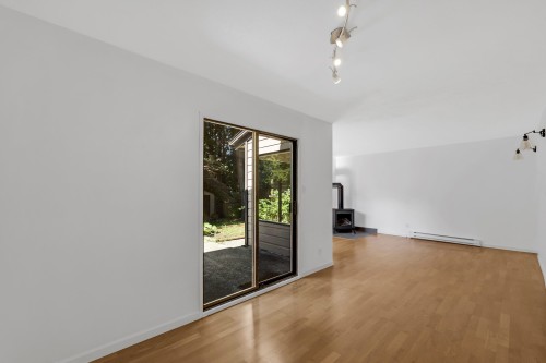 2655 Rhum & Eigg Drive, Squamish, BC - Indoor Photo Showing Other Room
