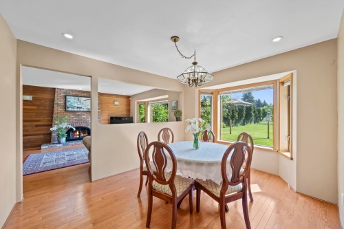 6546 Gibbons Drive, Richmond, BC - Indoor Photo Showing Dining Room